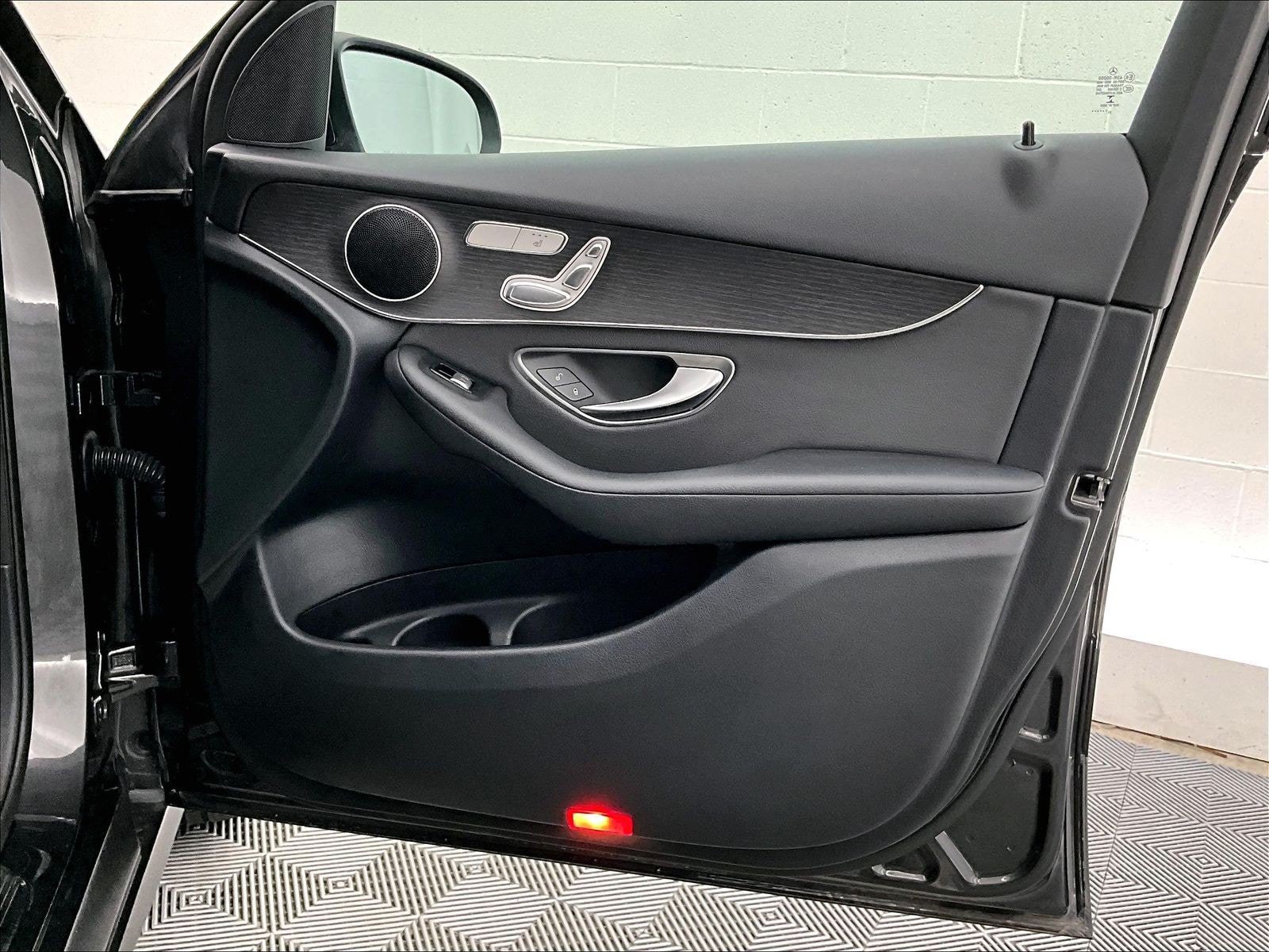 Certified 2022 Mercedes-Benz GLC 300 image 25