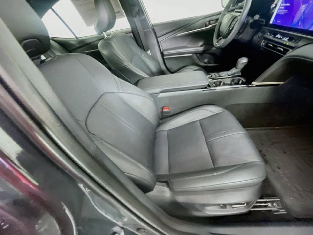 Used 2025 Toyota Camry XSE FWD image 30