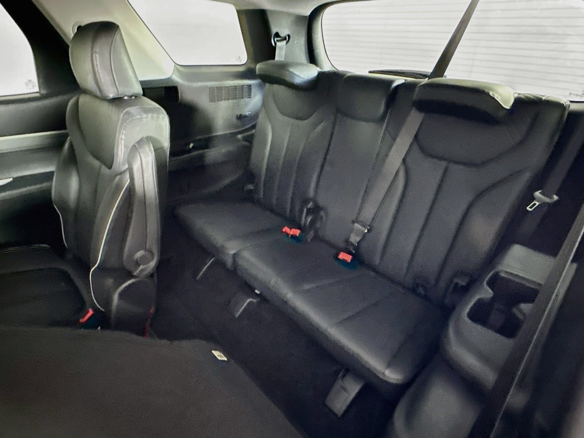 Used 2025 Hyundai Palisade SEL FWD image 30