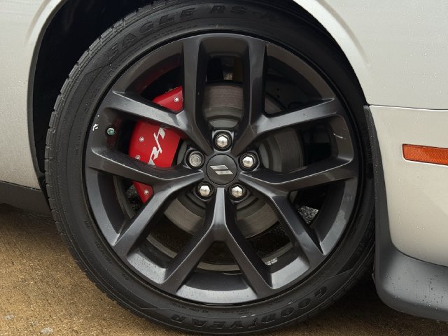 Used 2023 Dodge Challenger R/T w/ Plus Package RWD image 9