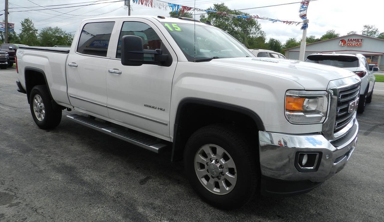 Used 2015 GMC Sierra 2500 SLT w/ Duramax Plus Package AWD/4WD image 5