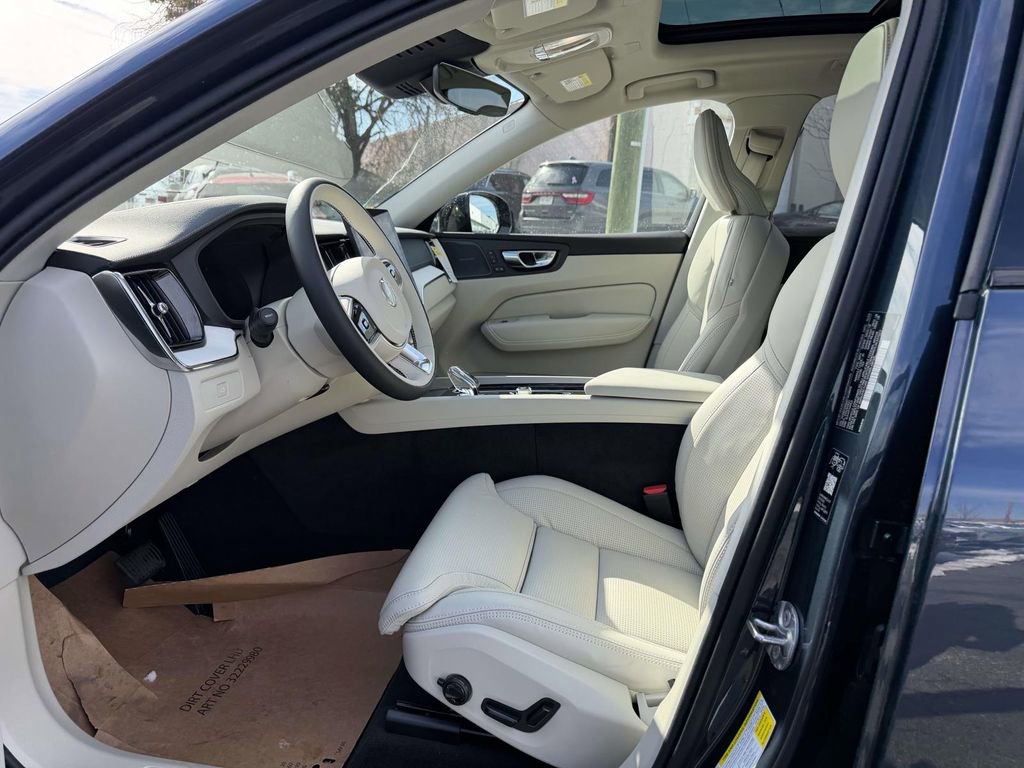 New 2026 Volvo XC60 B5 Ultra w/ Protection Package Premier image 15