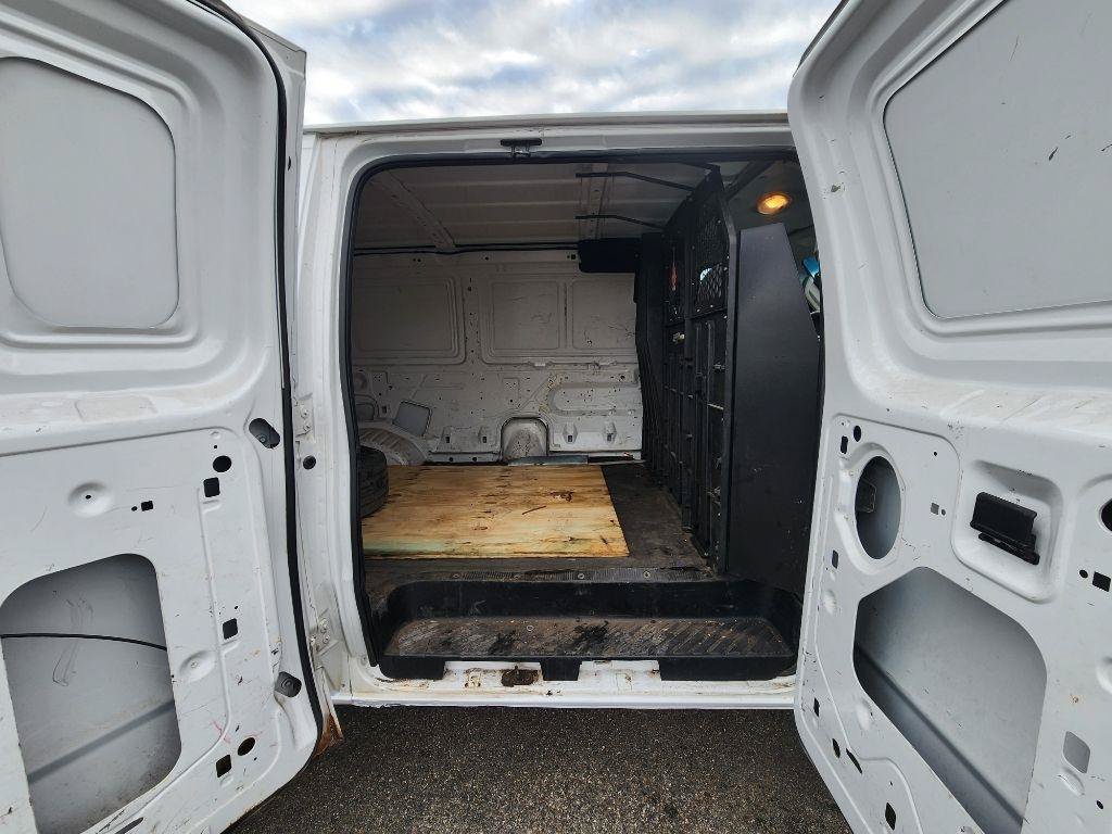 Used 2006 Ford E-350 and Econoline 350 Super Duty RWD image 17