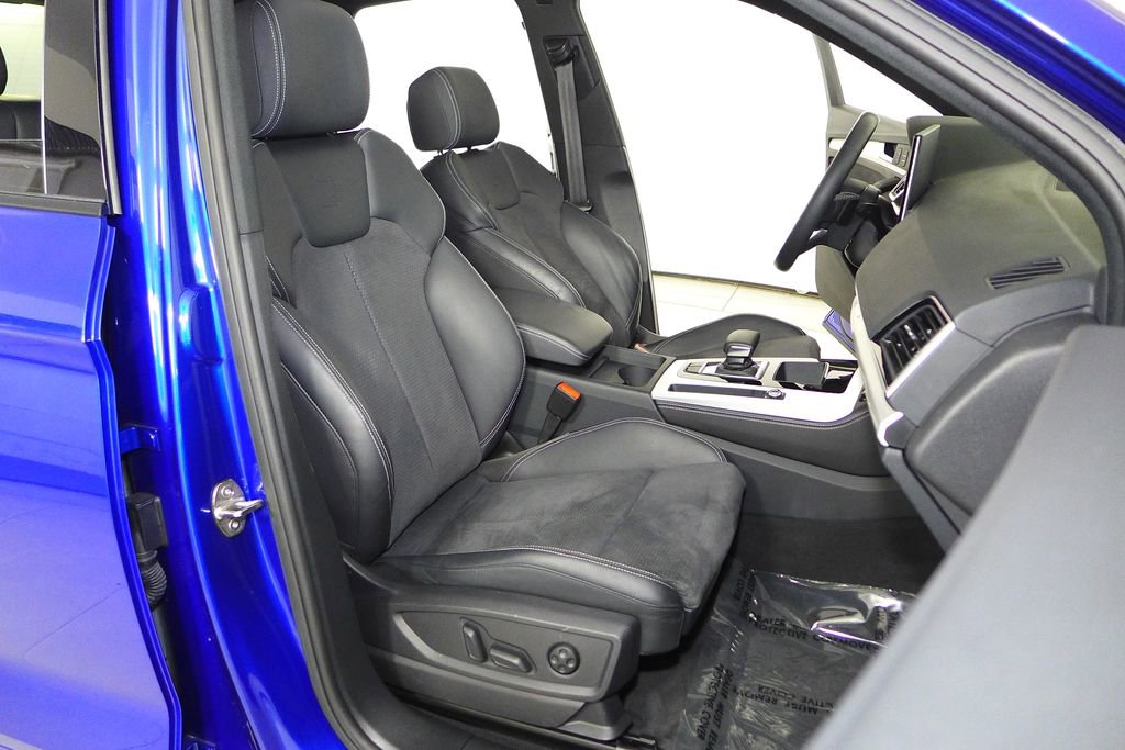 Used 2023 Audi Q5 e Premium Plus w/ Premium Plus Package AWD/4WD image 19