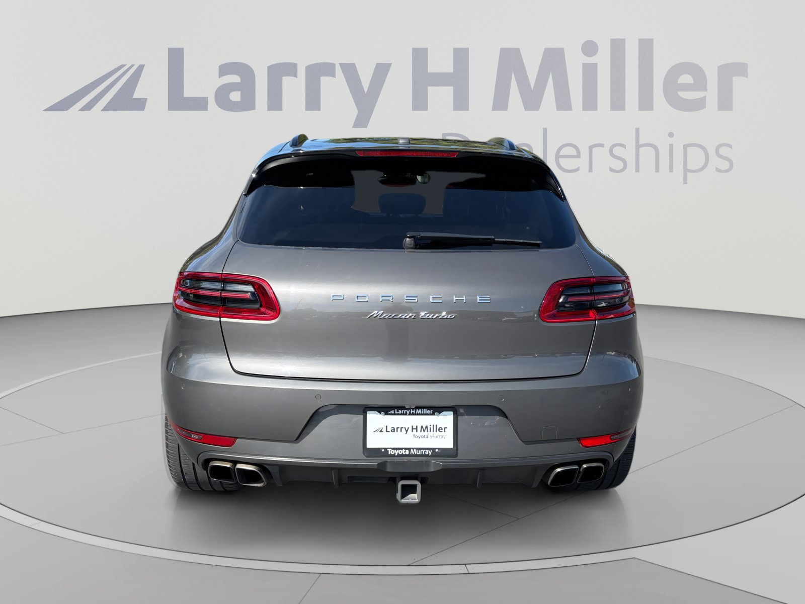 Used 2016 Porsche Macan Turbo AWD/4WD image 4