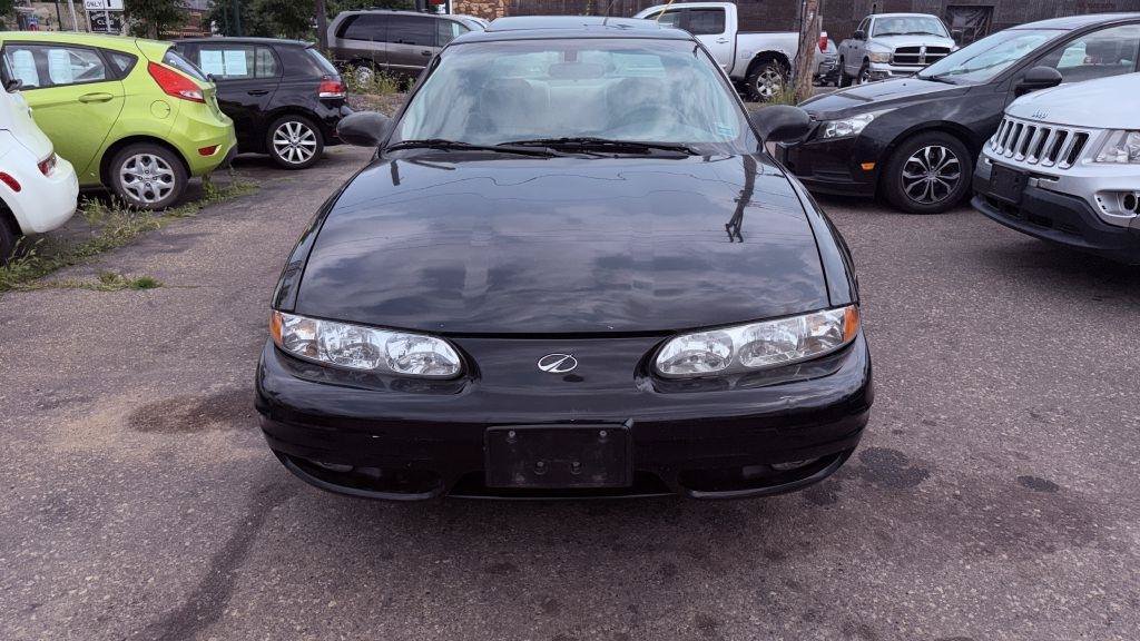 Used 2003 Oldsmobile Alero GL w/ Sun & Sound Package FWD image 3