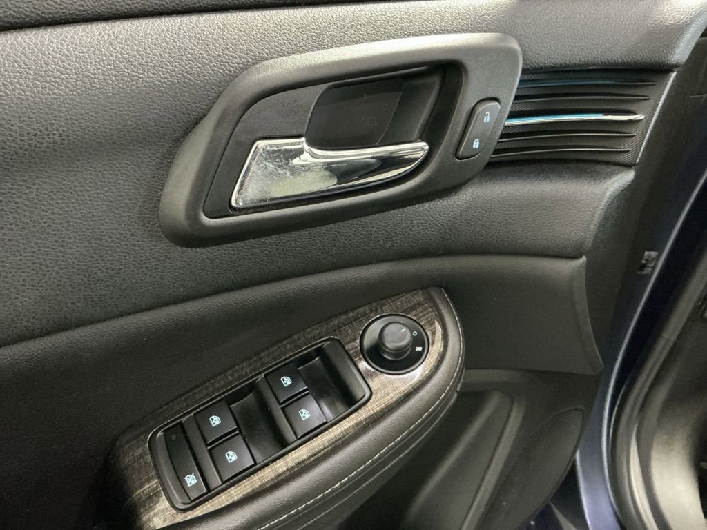 Used 2015 Chevrolet Malibu LT image 23
