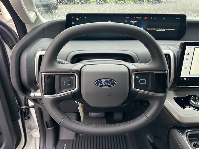 New 2025 Ford Expedition Active image 12