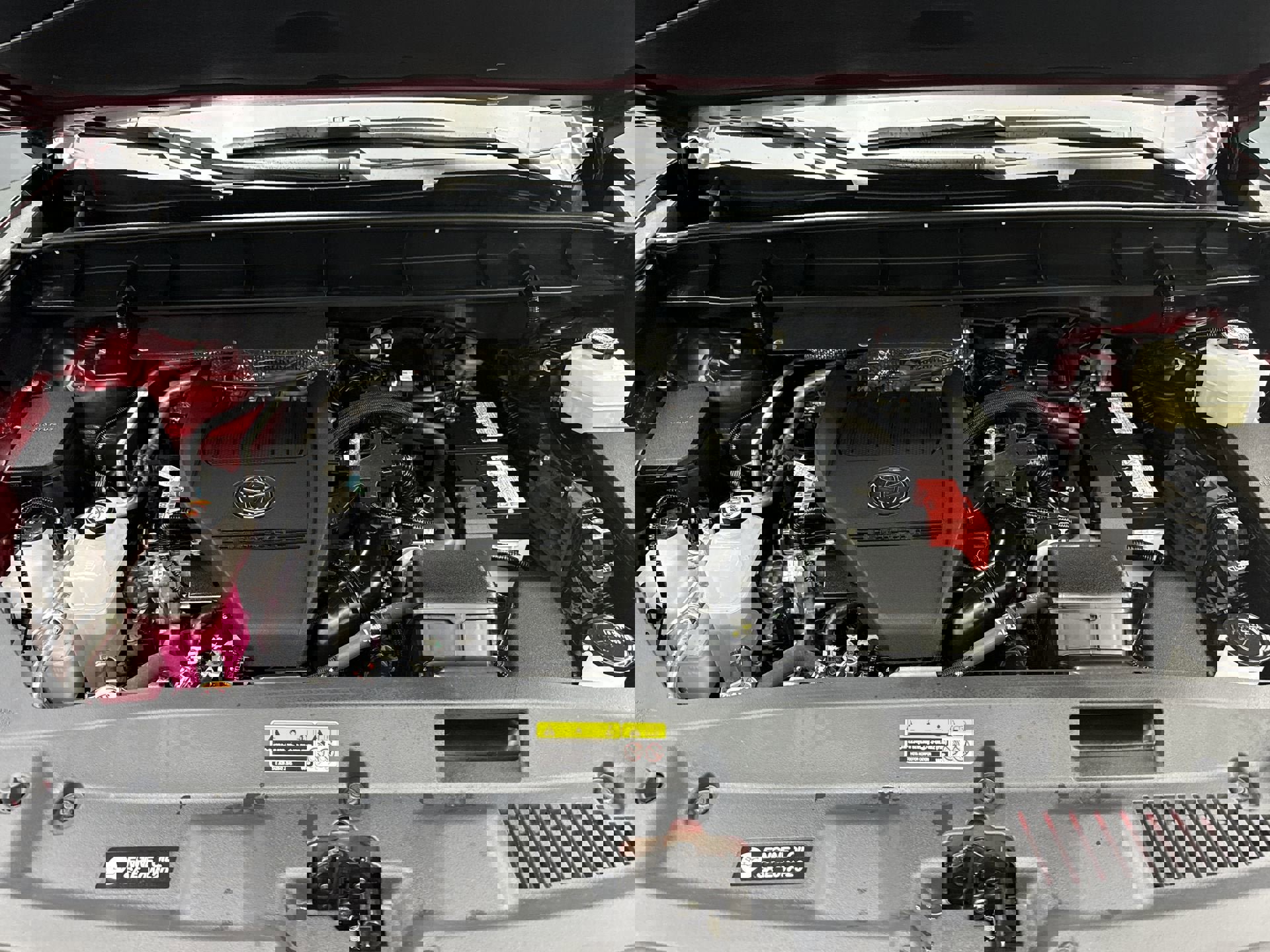 Used 2024 Toyota Highlander XLE image 33