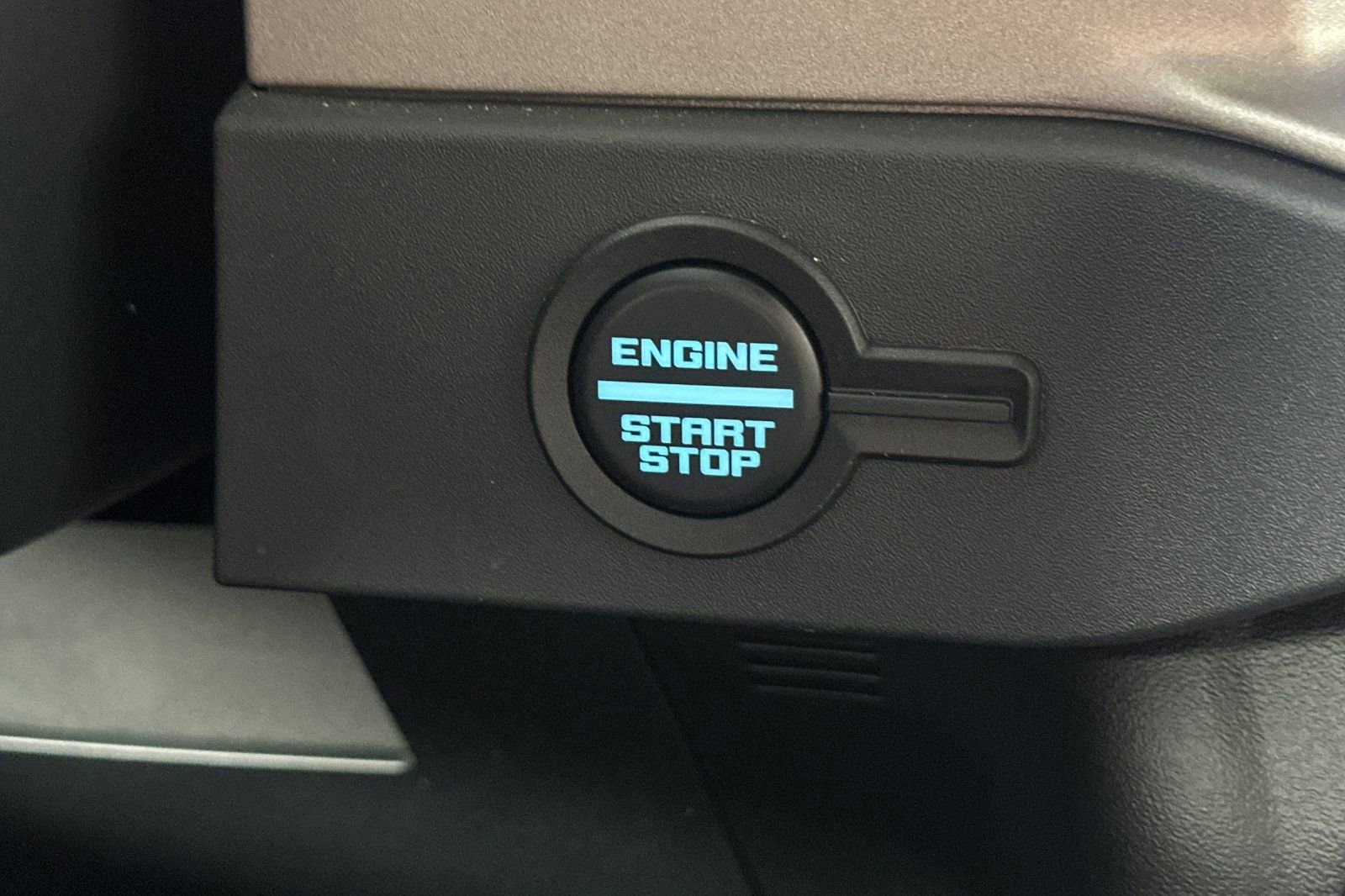 Used 2025 Ford Bronco Outer Banks image 23