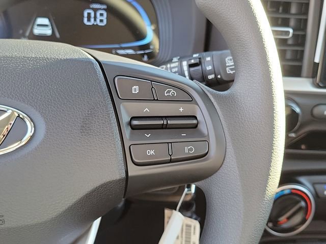 New 2026 Hyundai Venue SE FWD image 6