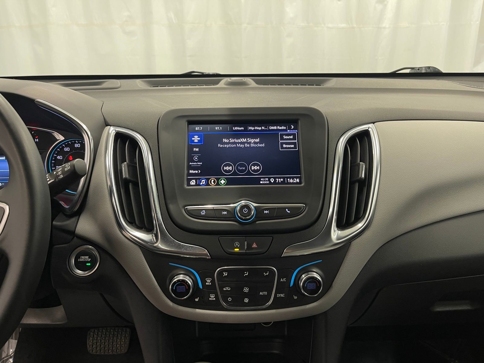 Used 2024 Chevrolet Equinox LT image 15