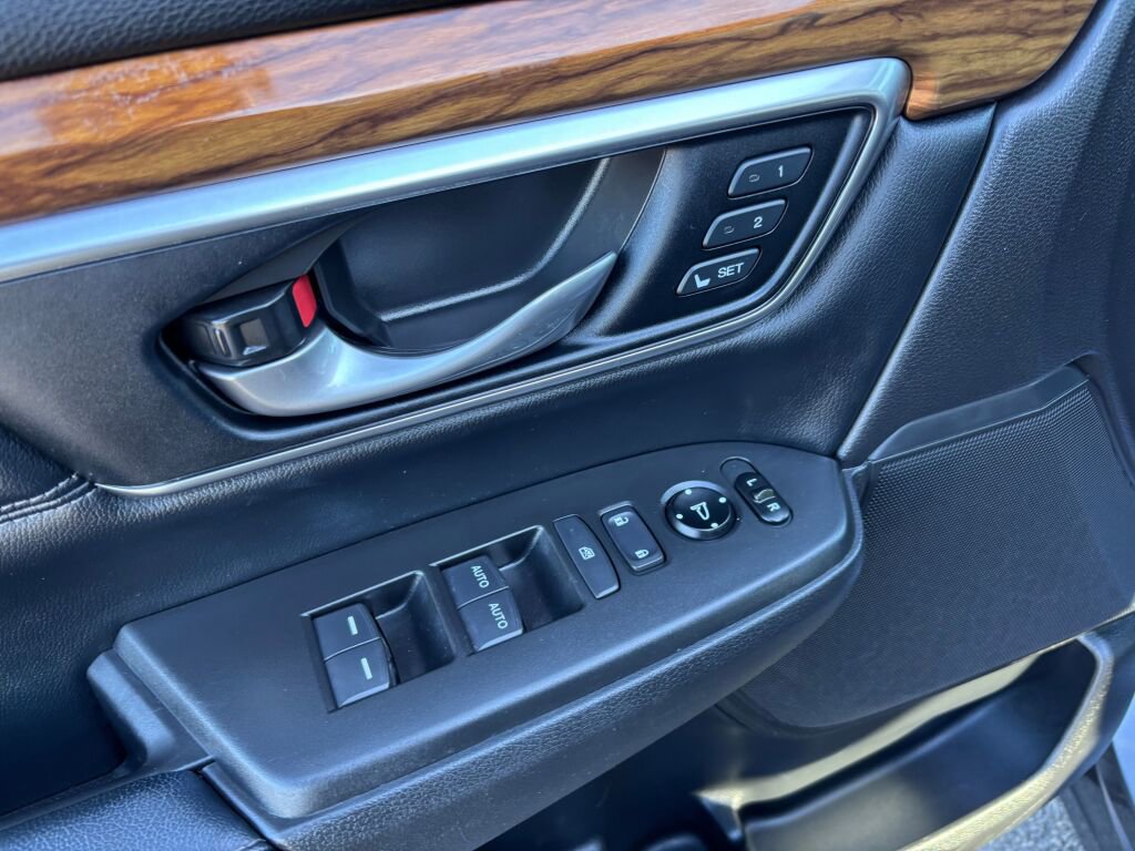 Used 2019 Honda CR-V Touring image 19