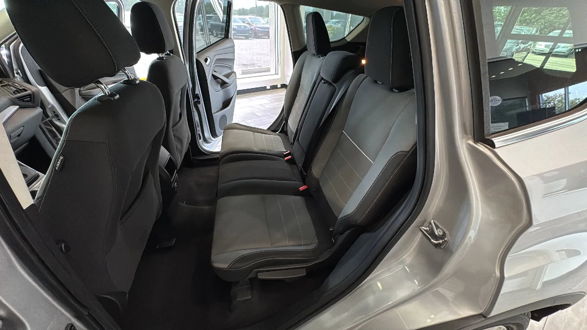 Used 2015 Ford Escape SE FWD image 26