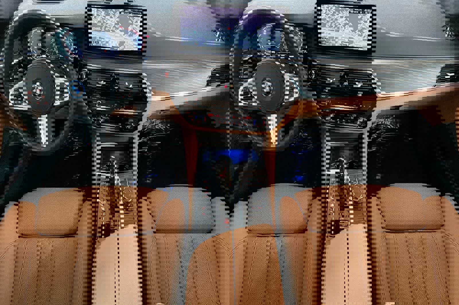 Used 2023 BMW 530e w/ M Sport Package image 3