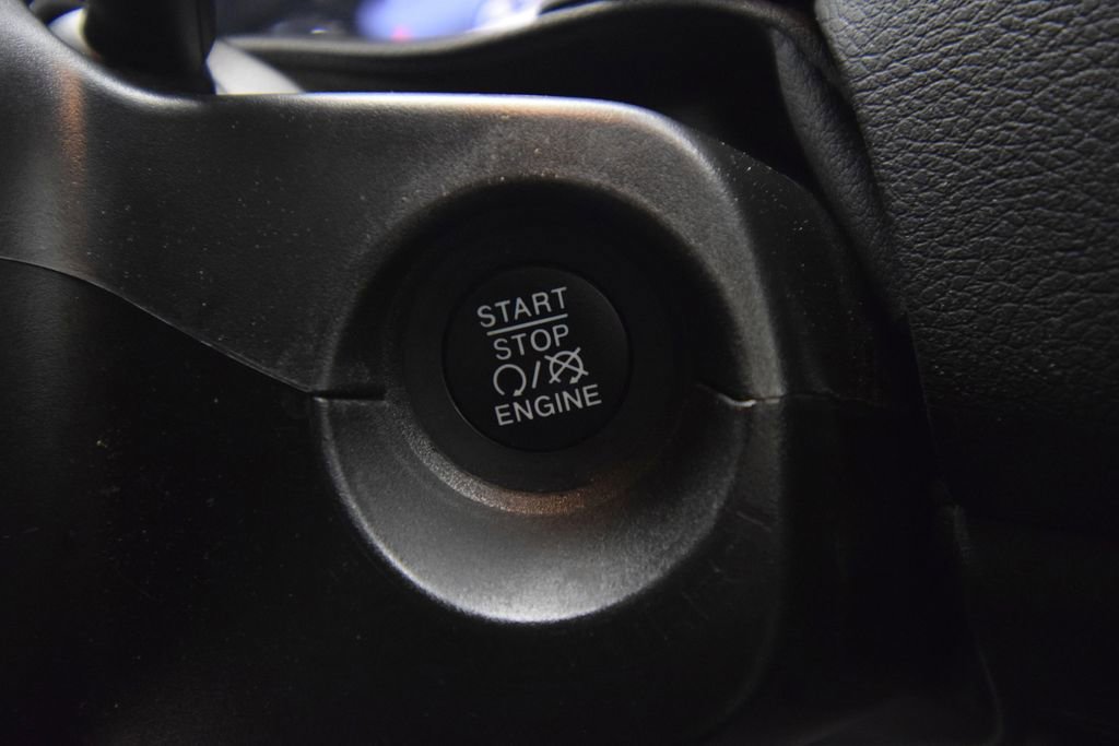 Used 2022 Jeep Renegade Latitude w/ Convenience Group AWD/4WD image 34