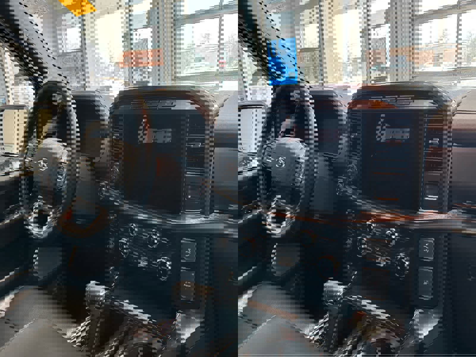 Used 2023 Ford F150 Lariat w/ Equipment Group 502A High image 14