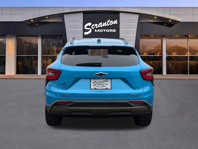 Used 2025 Chevrolet Trax ACTIV w/ Sunroof Package image 4