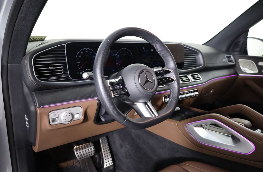 Used 2025 Mercedes-Benz GLS 450 4MATIC image 27