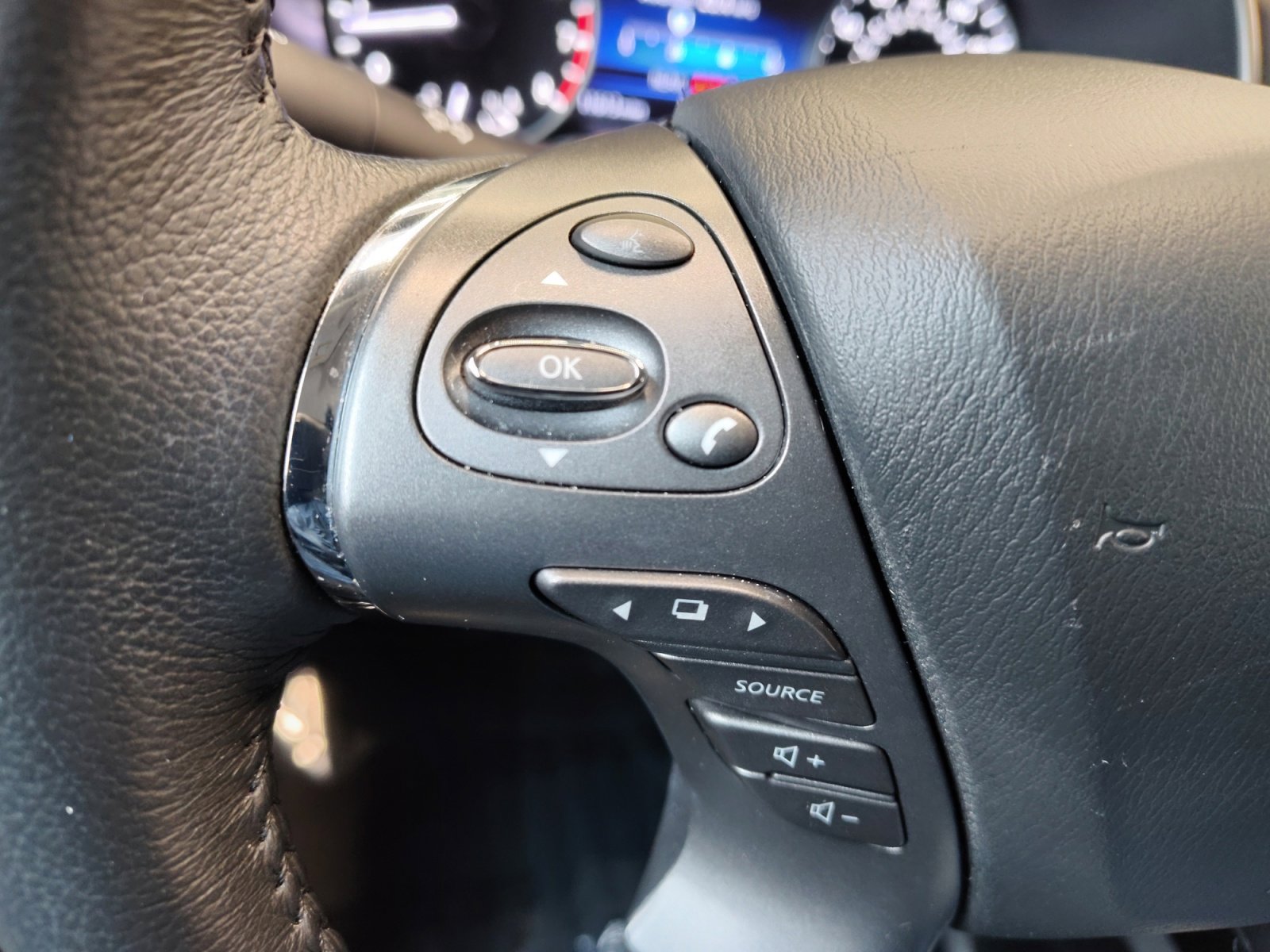 Certified 2024 Nissan Murano SV image 6