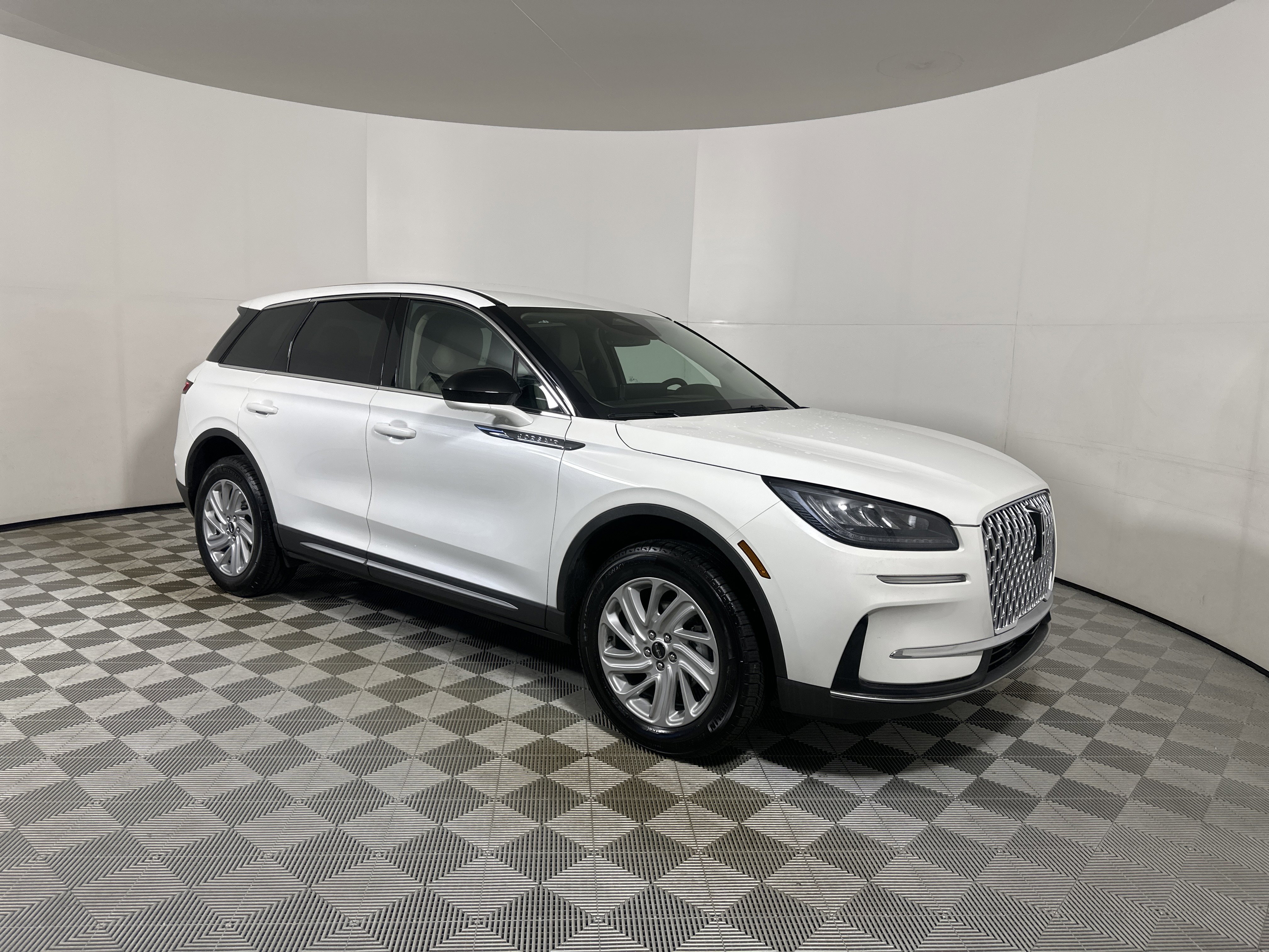 New 2025 Lincoln Corsair AWD image 1