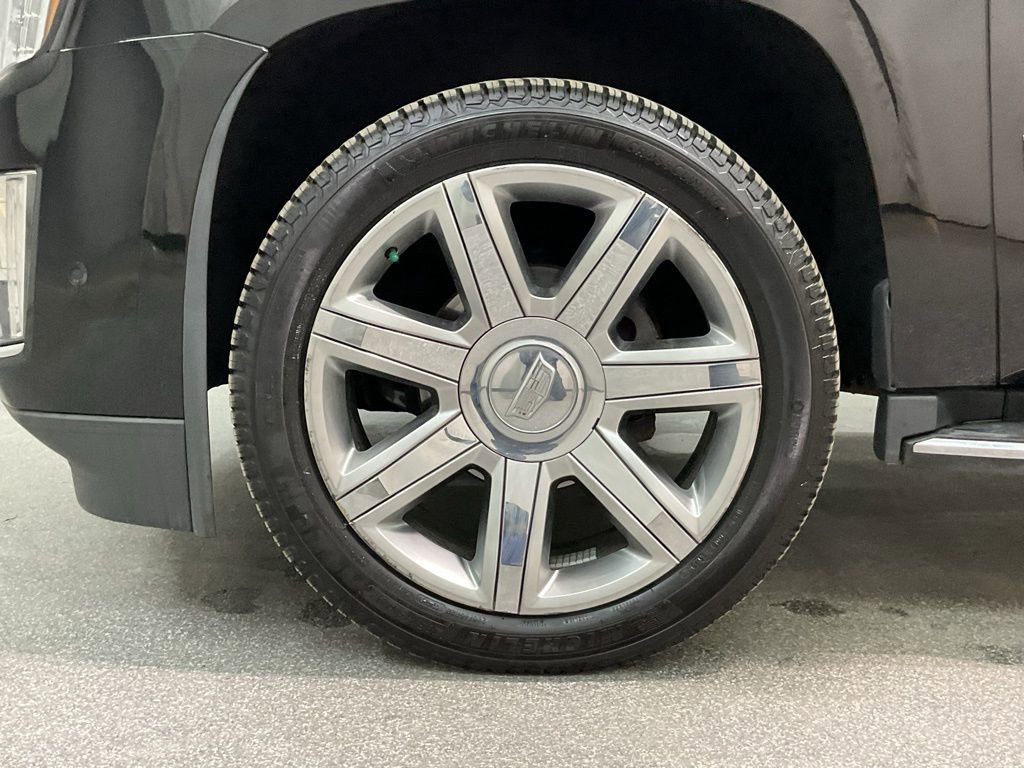 Used 2019 Cadillac Escalade Luxury image 31