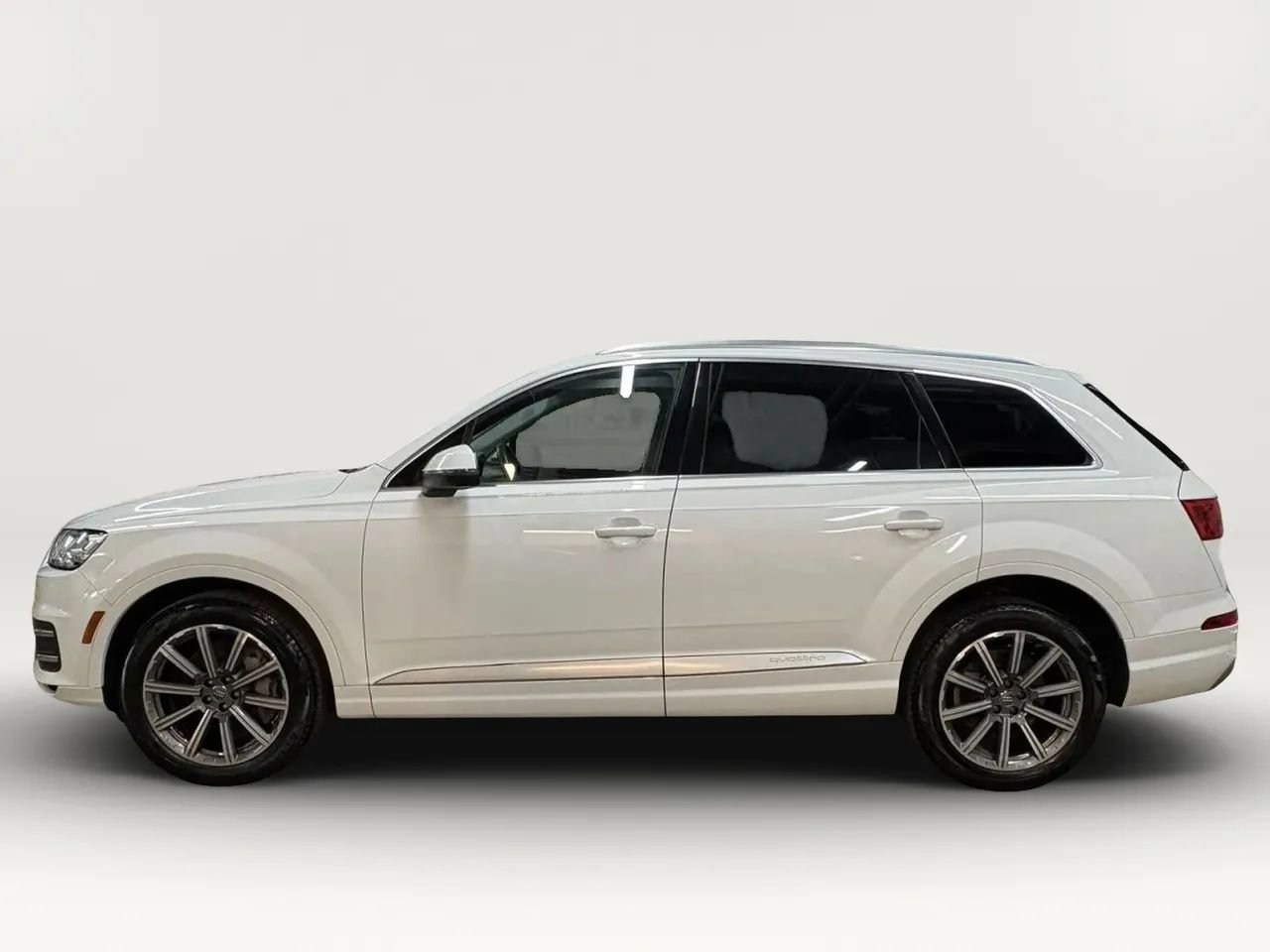 Used 2018 Audi Q7 3.0T Premium Plus w/ Premium Plus Package AWD/4WD image 5