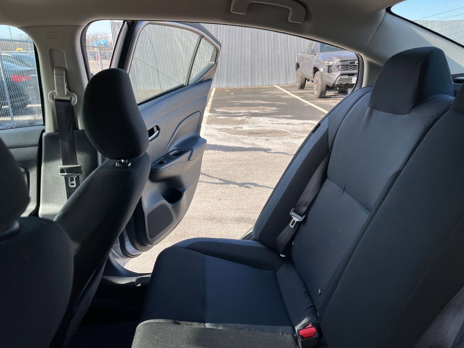 Used 2025 Nissan Versa SV image 38