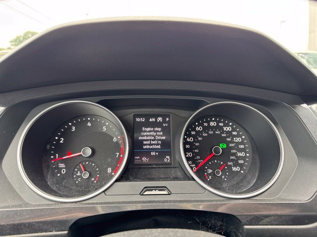 Used 2021 Volkswagen Tiguan SE w/ Panoramic Sunroof Package AWD/4WD image 10