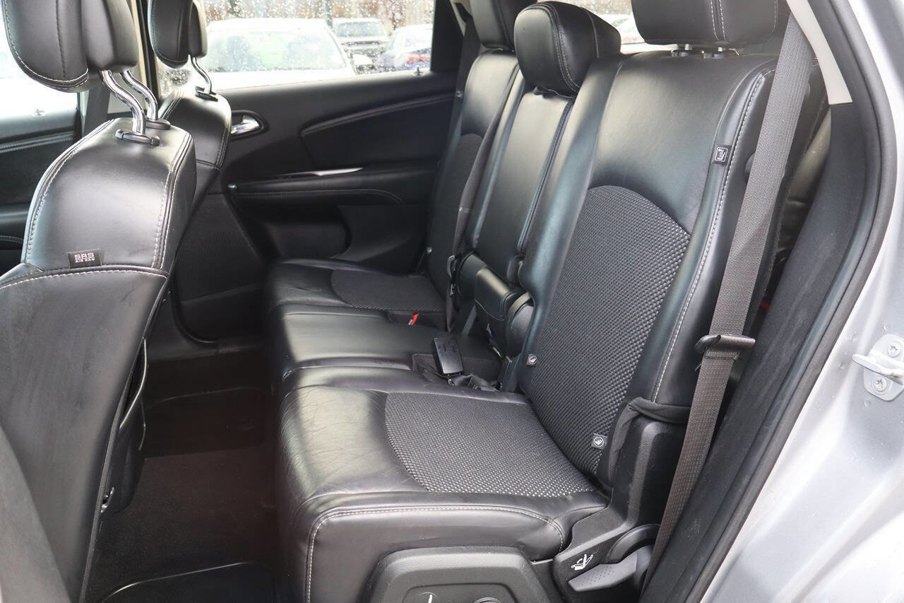 Used 2019 Dodge Journey Crossroad image 16