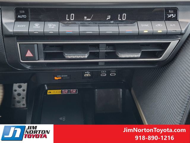 Used 2025 Toyota Camry SE FWD image 20