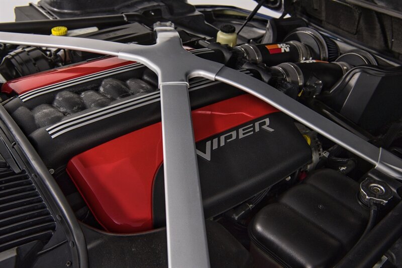 Used 2014 SRT Viper GTS w/ GTS Laguna Interior Package RWD image 45