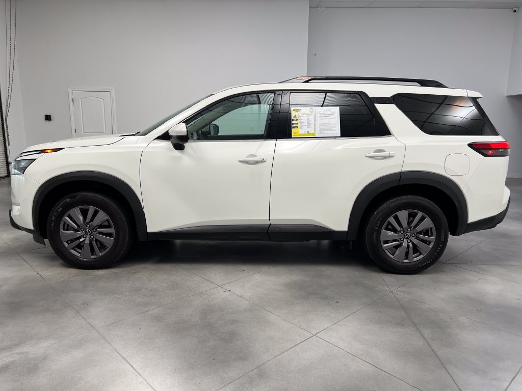 Used 2024 Nissan Pathfinder SV FWD image 5