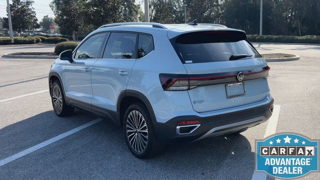 Used 2025 Volkswagen Taos SE w/ Panoramic Sunroof Package image 8