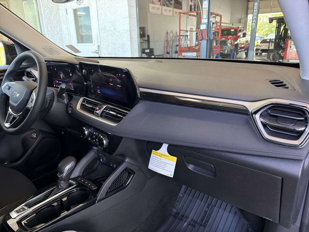 New 2026 Chevrolet TrailBlazer LT w/ Convenience Package AWD/4WD image 30