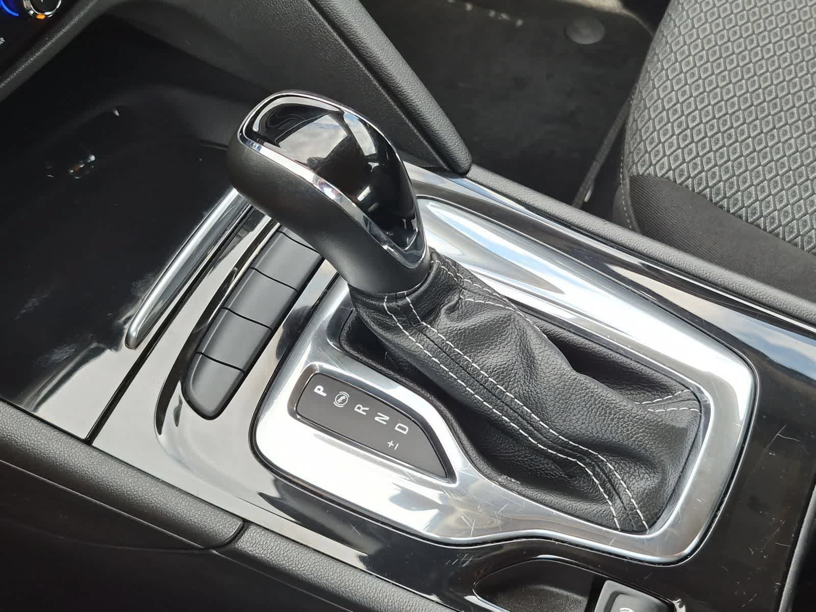 Used 2018 Buick Regal Preferred FWD image 32