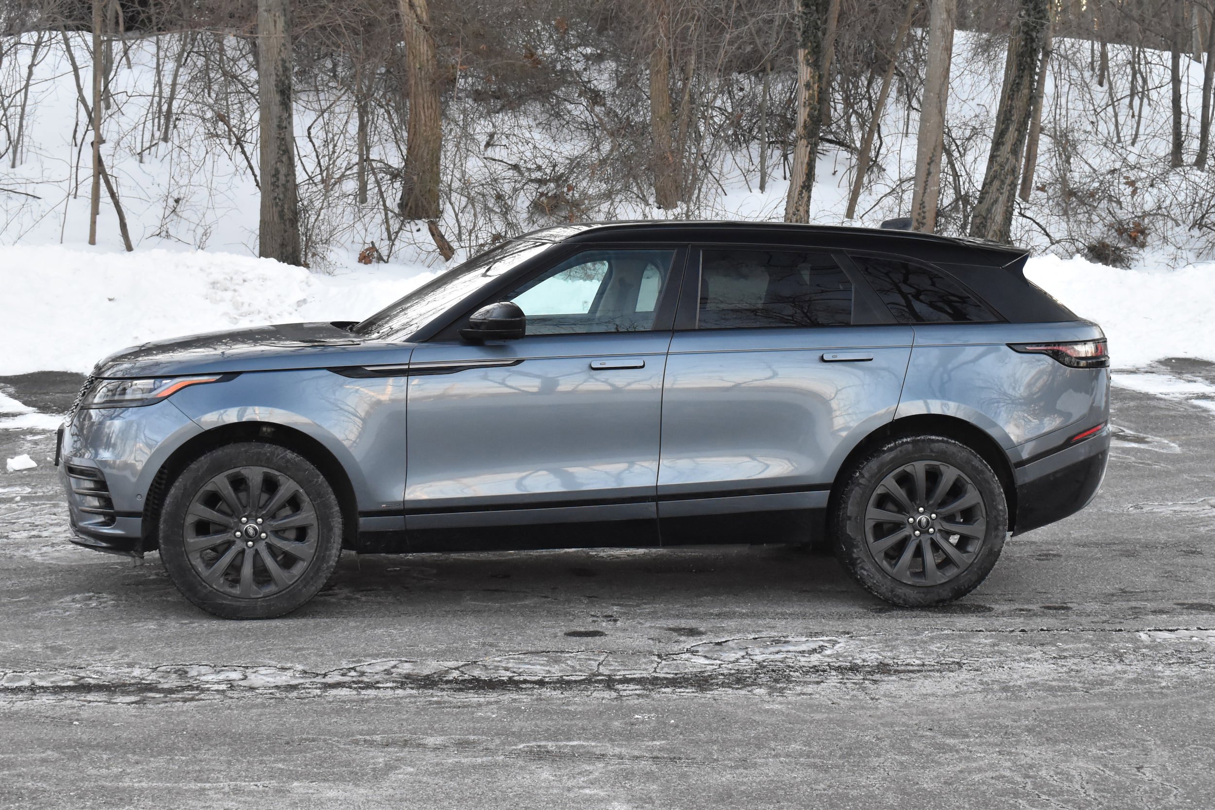 Used 2019 Land Rover Range Rover Velar R-Dynamic SE AWD/4WD image 3