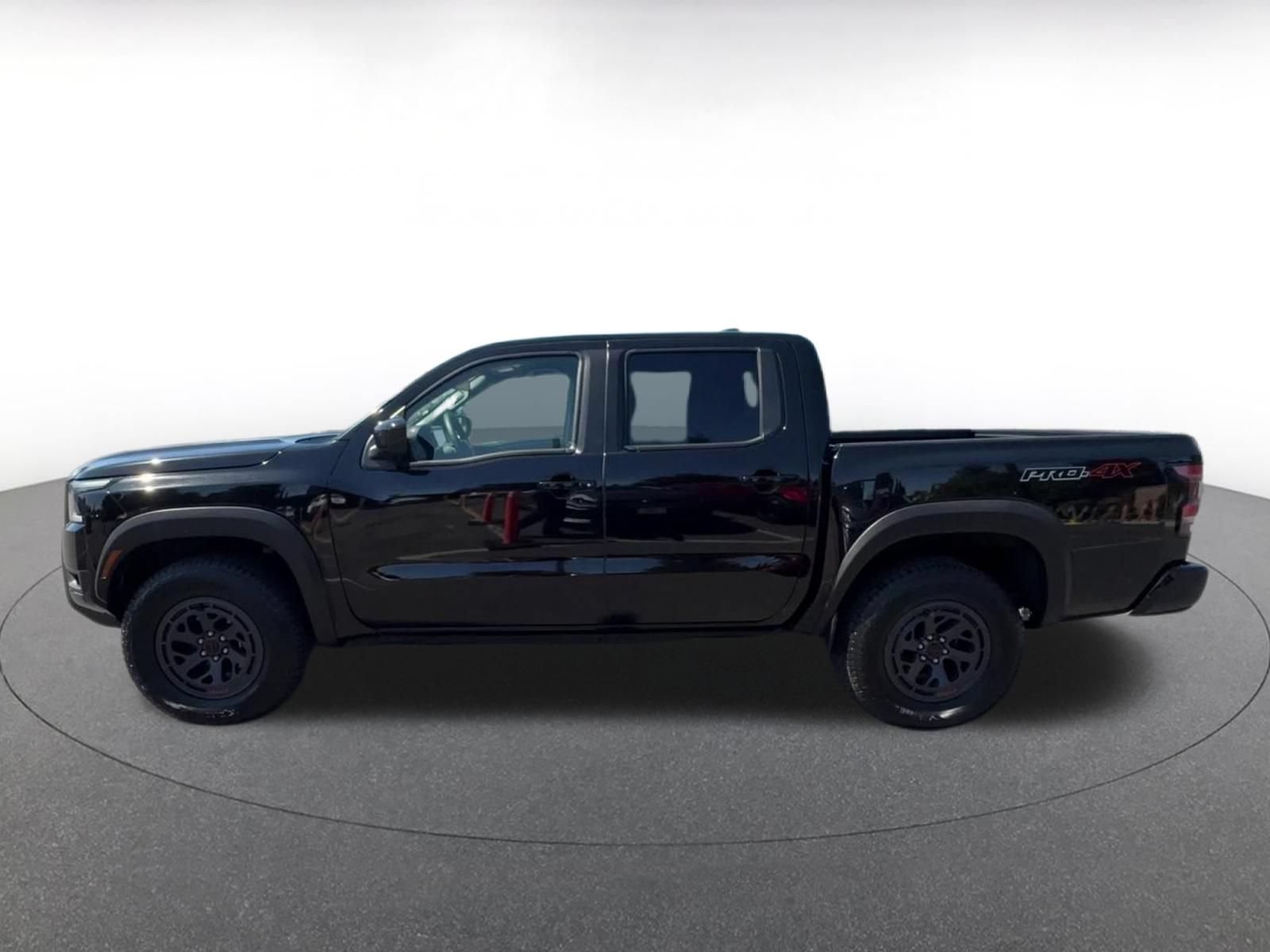 Used 2026 Nissan Frontier PRO-4X AWD/4WD image 9