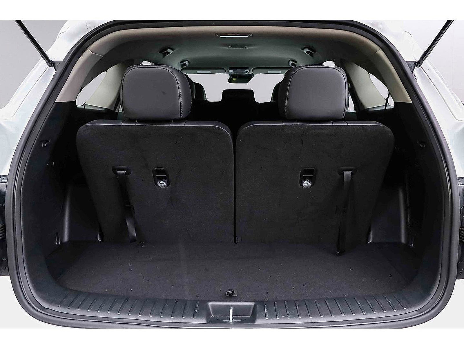 Certified 2025 Kia Sorento S FWD image 23