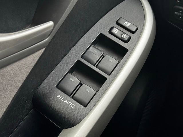 Used 2014 Toyota Prius Three image 30