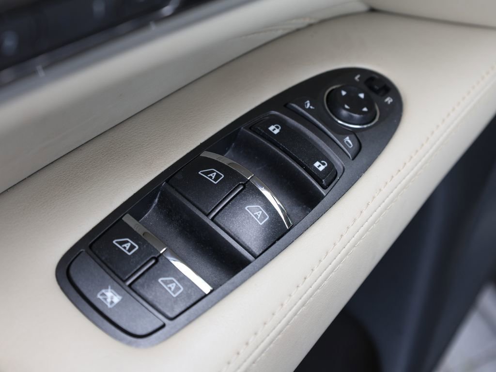 Used 2019 INFINITI QX60 Luxe w/ Essential Package FWD image 12