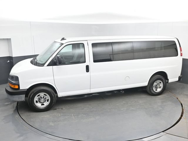 Used 2016 Chevrolet Express 3500 LT w/ LT Preferred Equipment Group RWD image 32