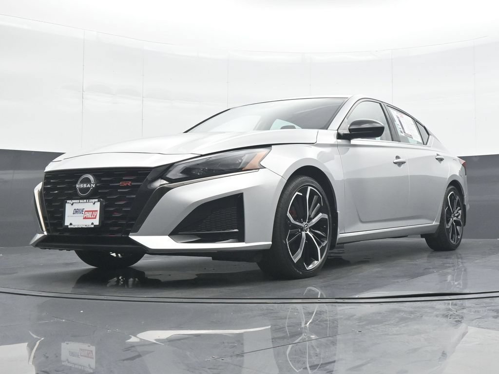 Used 2023 Nissan Altima 2.5 SR FWD image 26