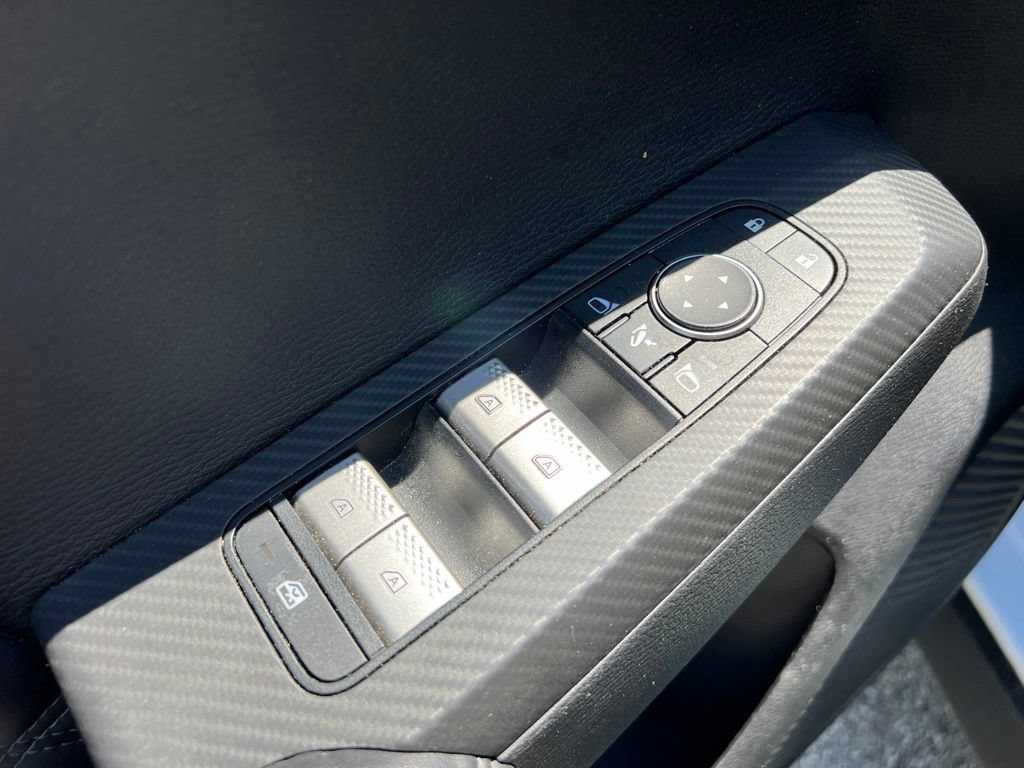 Used 2023 Mitsubishi Outlander SEL AWD/4WD image 13
