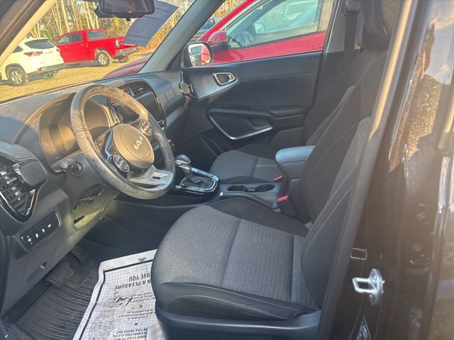 Used 2023 Kia Soul EX image 5