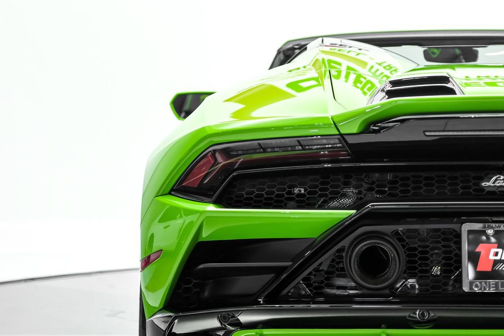 Used 2024 Lamborghini Huracan EVO AWD/4WD image 40