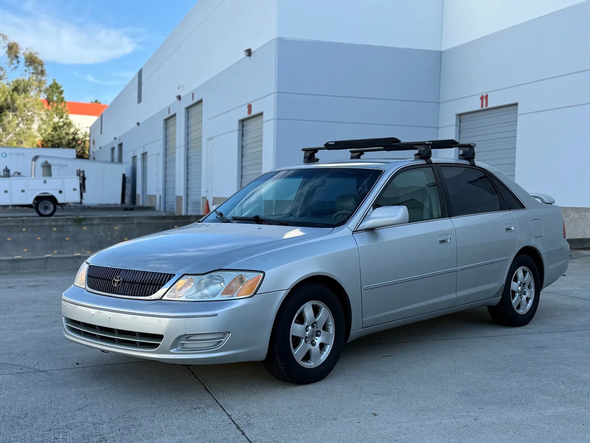 Used 2000 Toyota Avalon XL image 5
