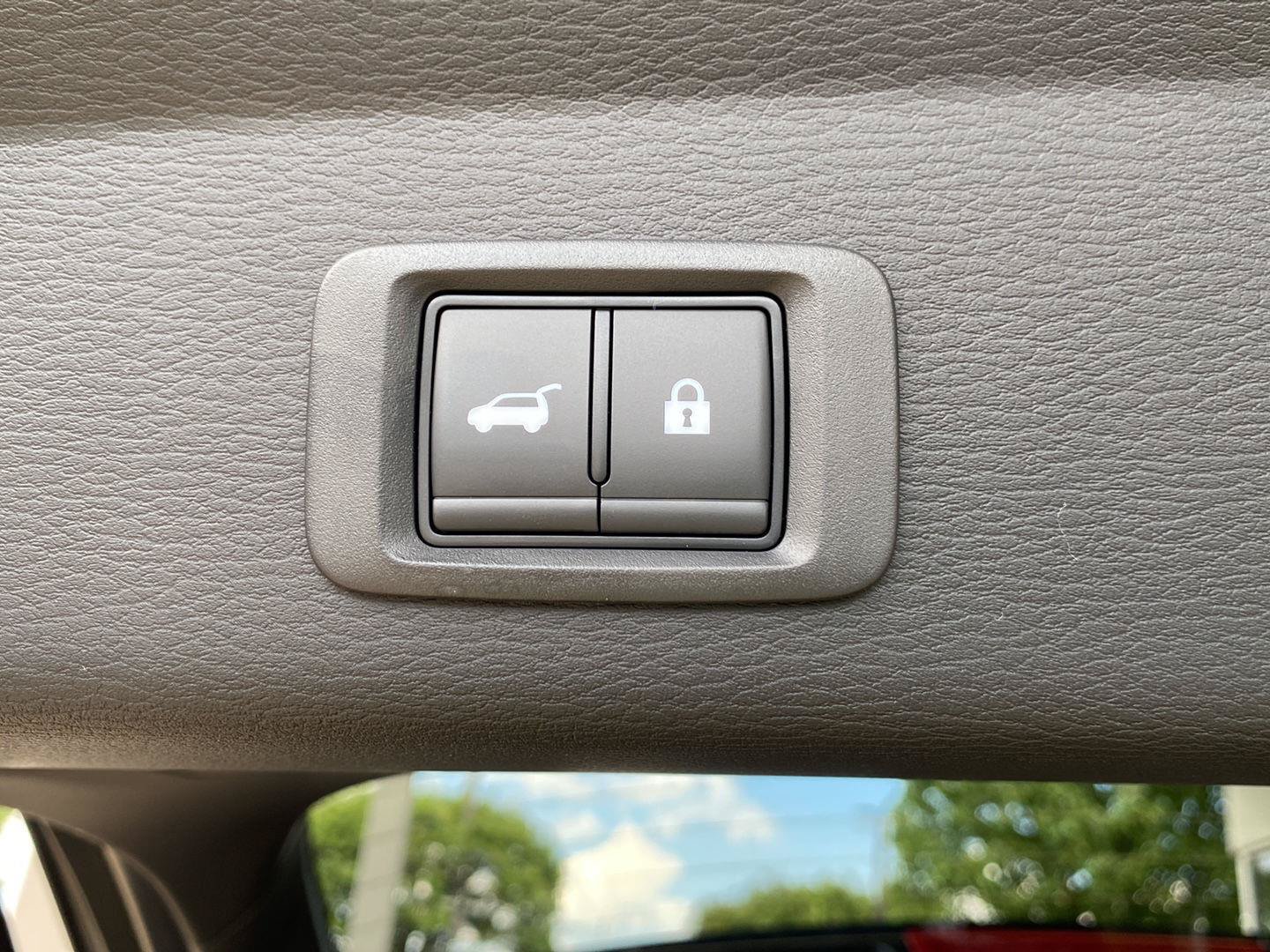 New 2026 Mitsubishi Outlander SEL AWD/4WD image 11