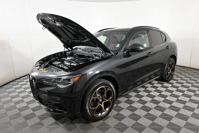 New 2025 Alfa Romeo Stelvio Sprint image 35