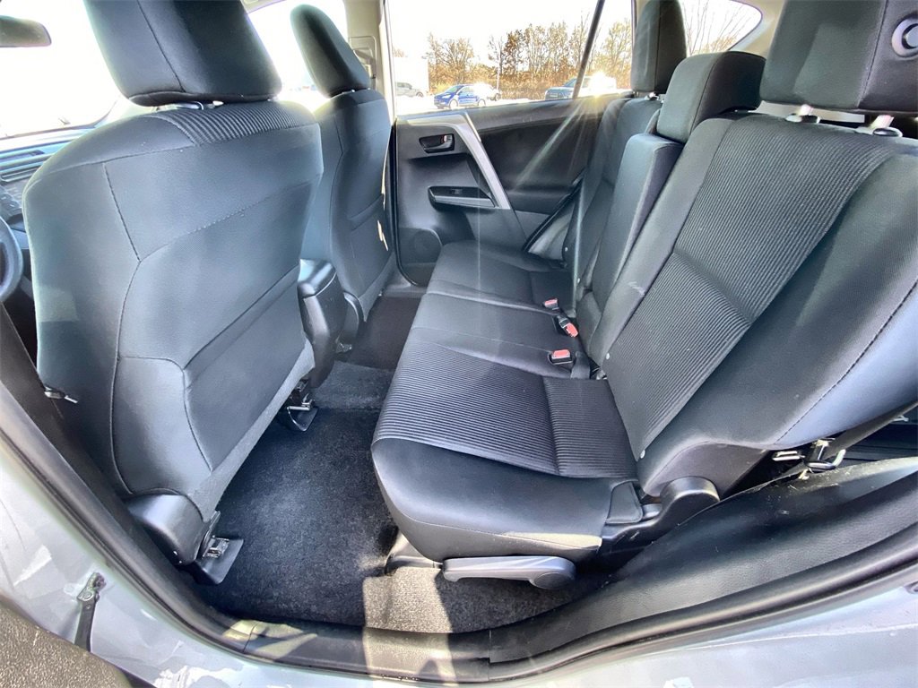 Used 2017 Toyota RAV4 LE image 22